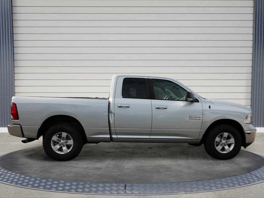 Used 2015 RAM 1500 Classic SLT w/ Luxury Group AWD/4WD image 8