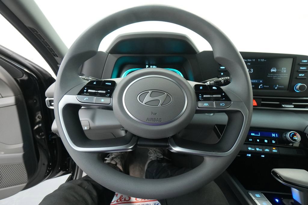 New 2026 Hyundai Elantra Blue image 36