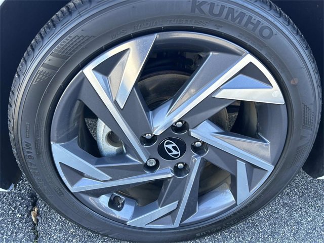 Used 2025 Hyundai Elantra Sport image 9