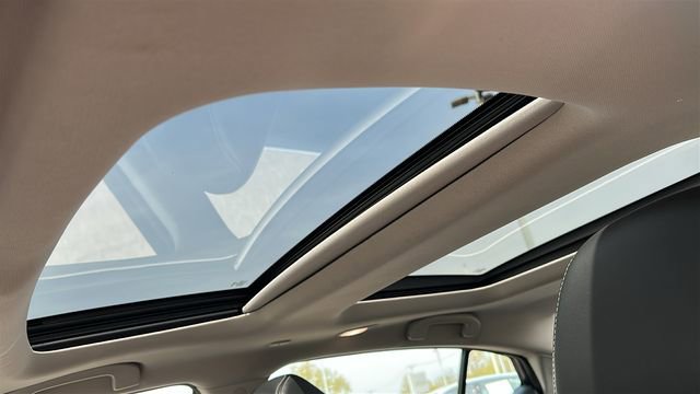 Used 2018 Nissan Maxima Platinum FWD image 11
