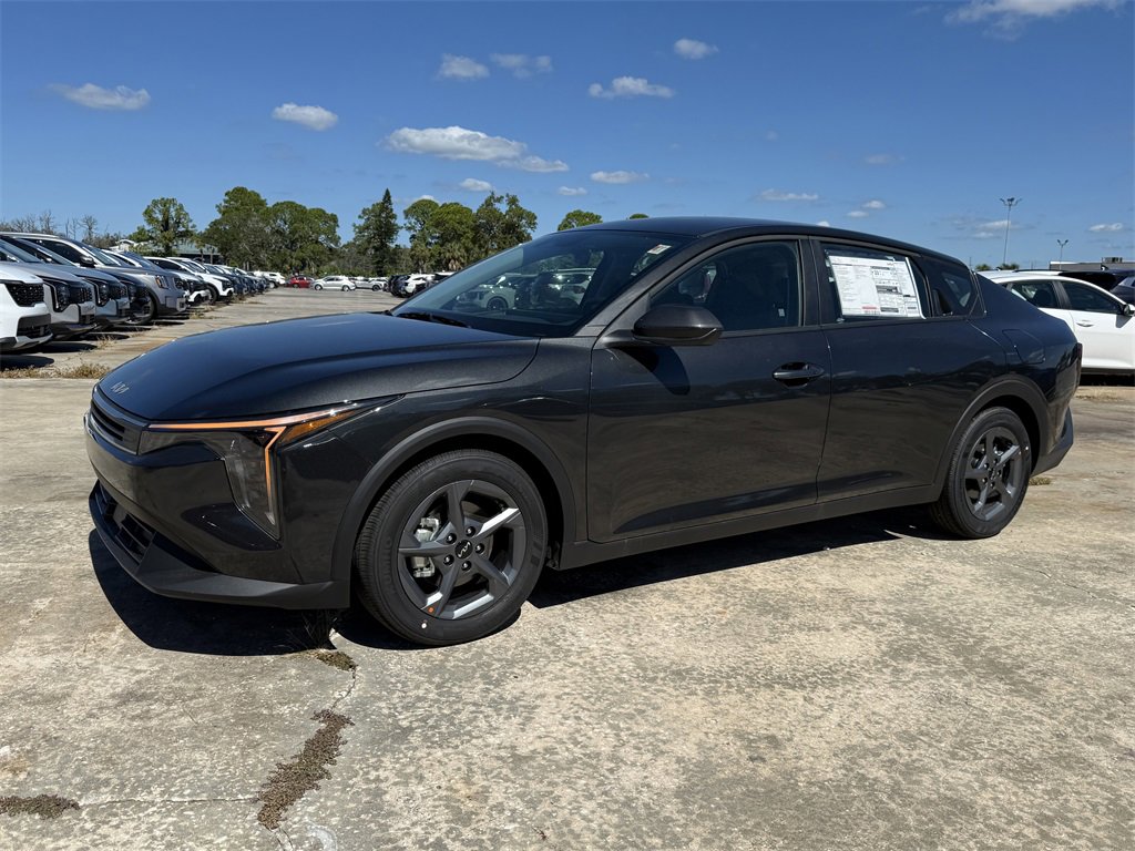 New 2025 Kia K4 LXS image 8