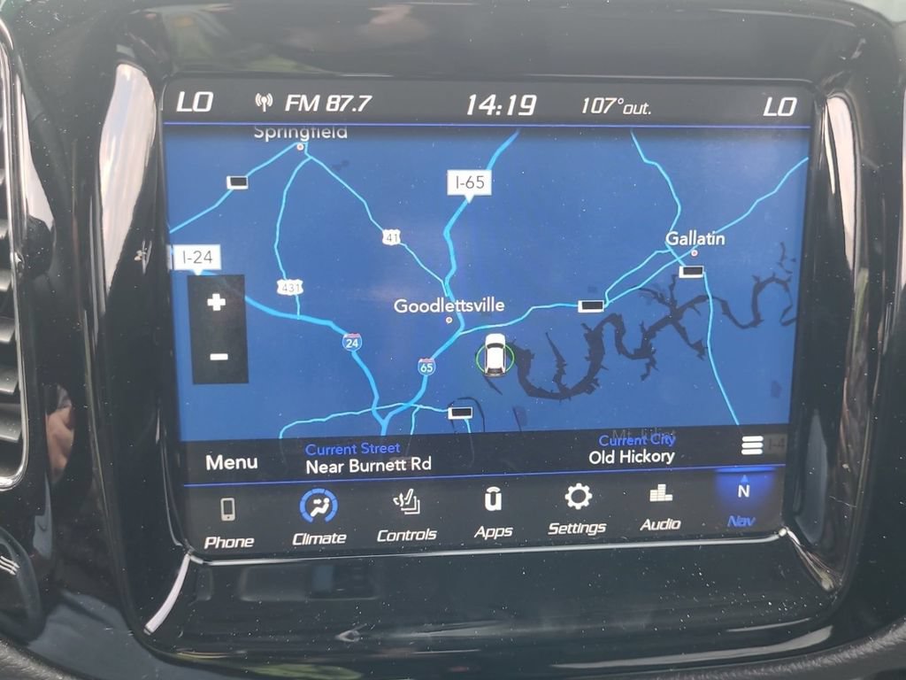 Used 2018 Jeep Compass Limited w/ Navigation Group AWD/4WD image 24