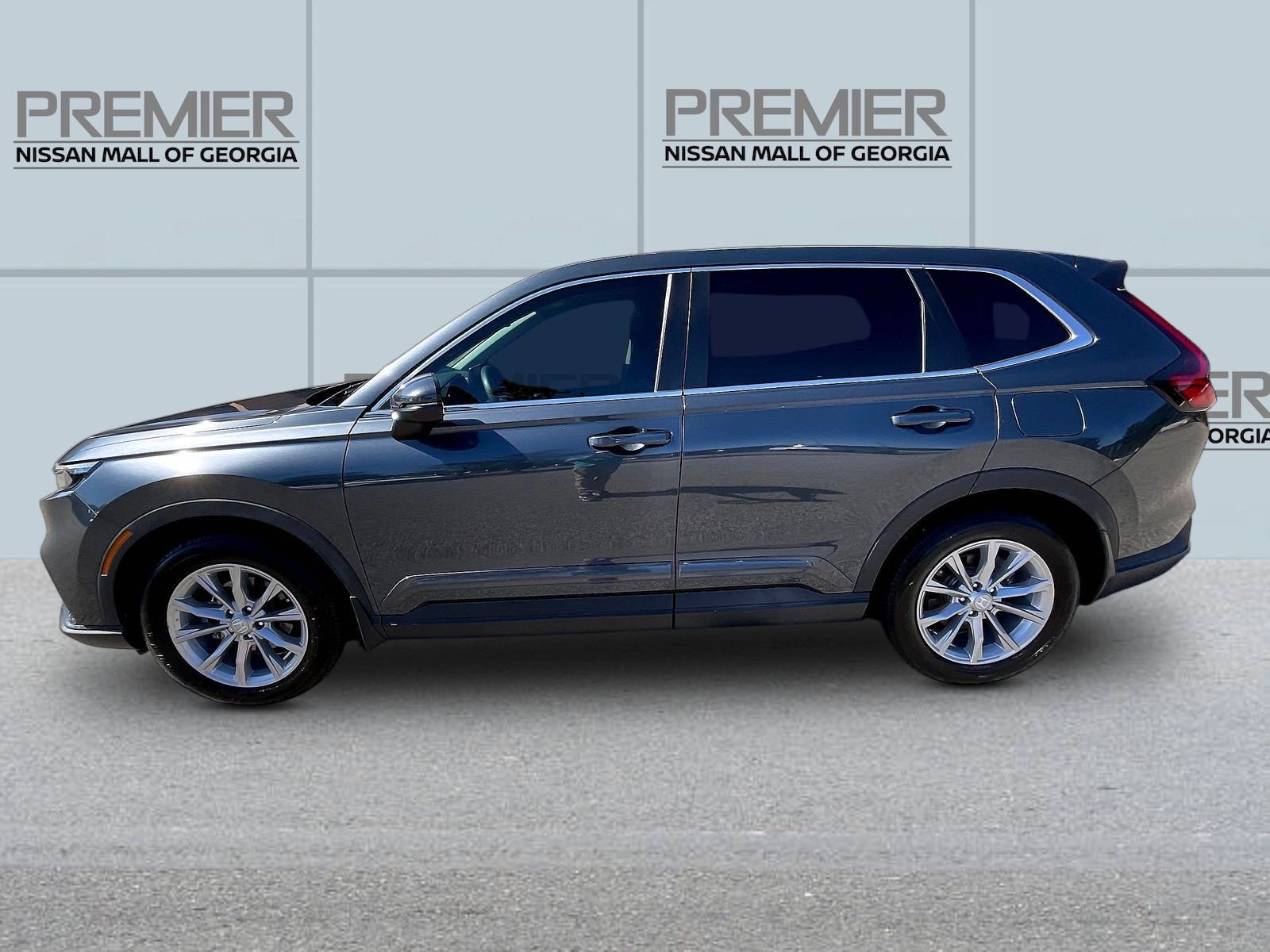 Used 2023 Honda CR-V EX image 4
