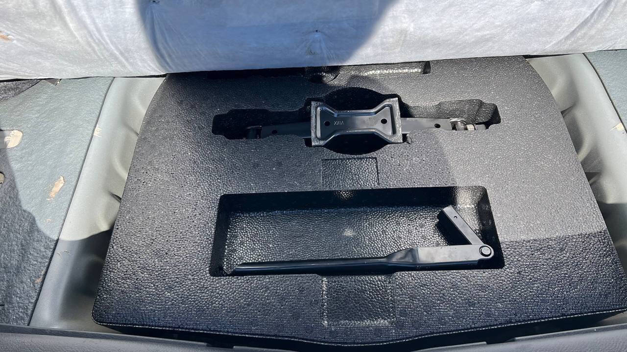 Used 2014 Nissan Altima 3.5 S FWD image 27