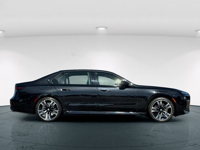 Used 2023 BMW 760i xDrive w/ Executive Package AWD/4WD image 7