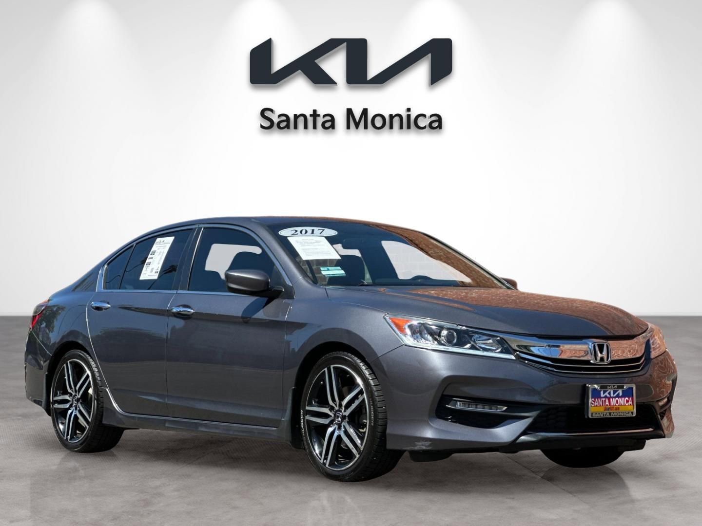 Used 2017 Honda Accord Sport image 8