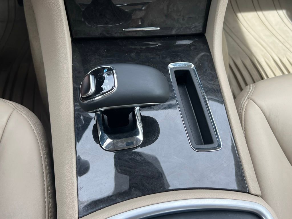 Used 2013 Chrysler 300 AWD w/ Driver Convenience Group image 30