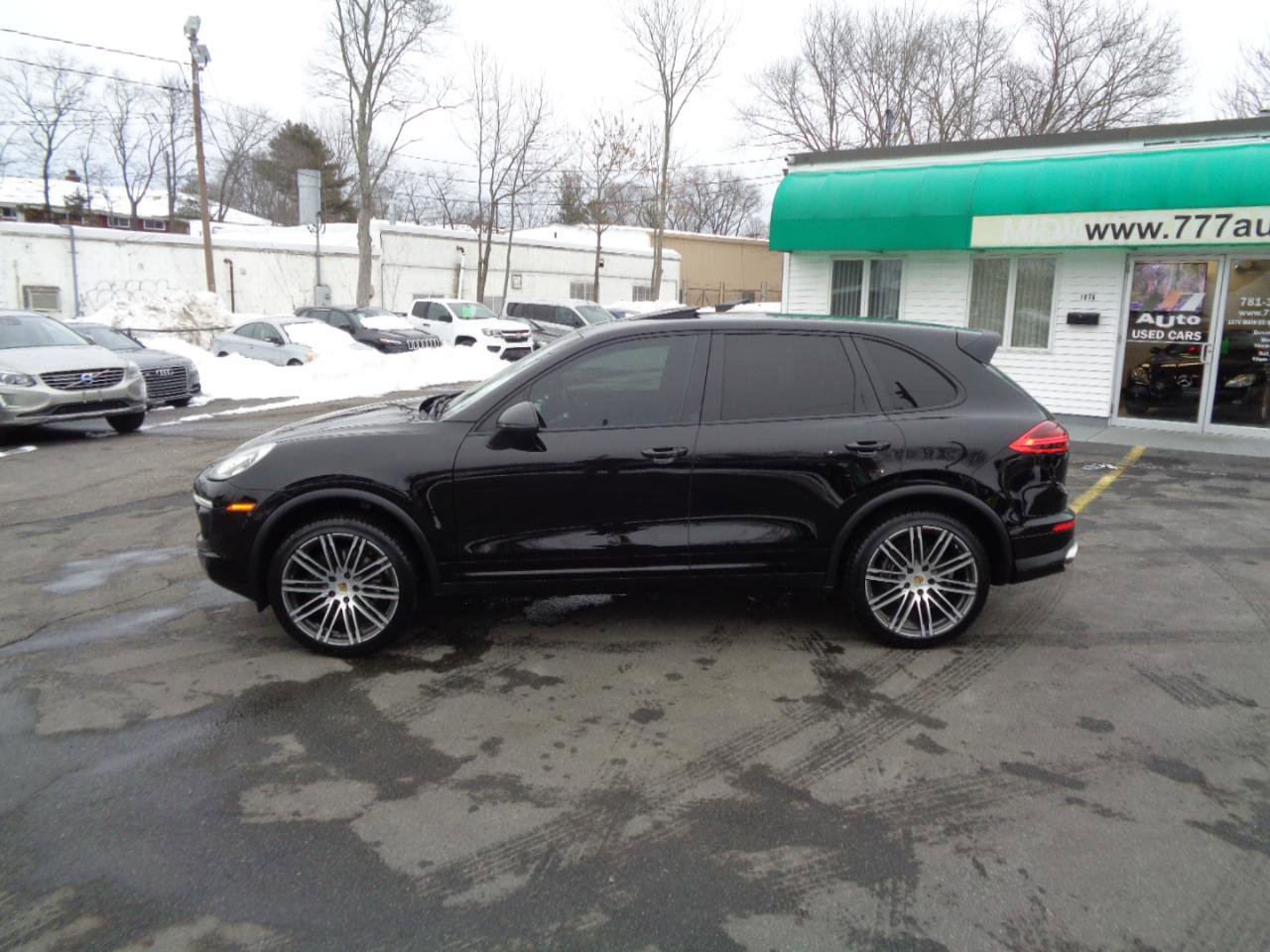 Used 2016 Porsche Cayenne AWD 4dr Platinum Edition image 2