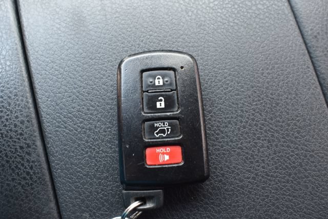 Used 2015 Toyota Highlander XLE AWD/4WD image 33