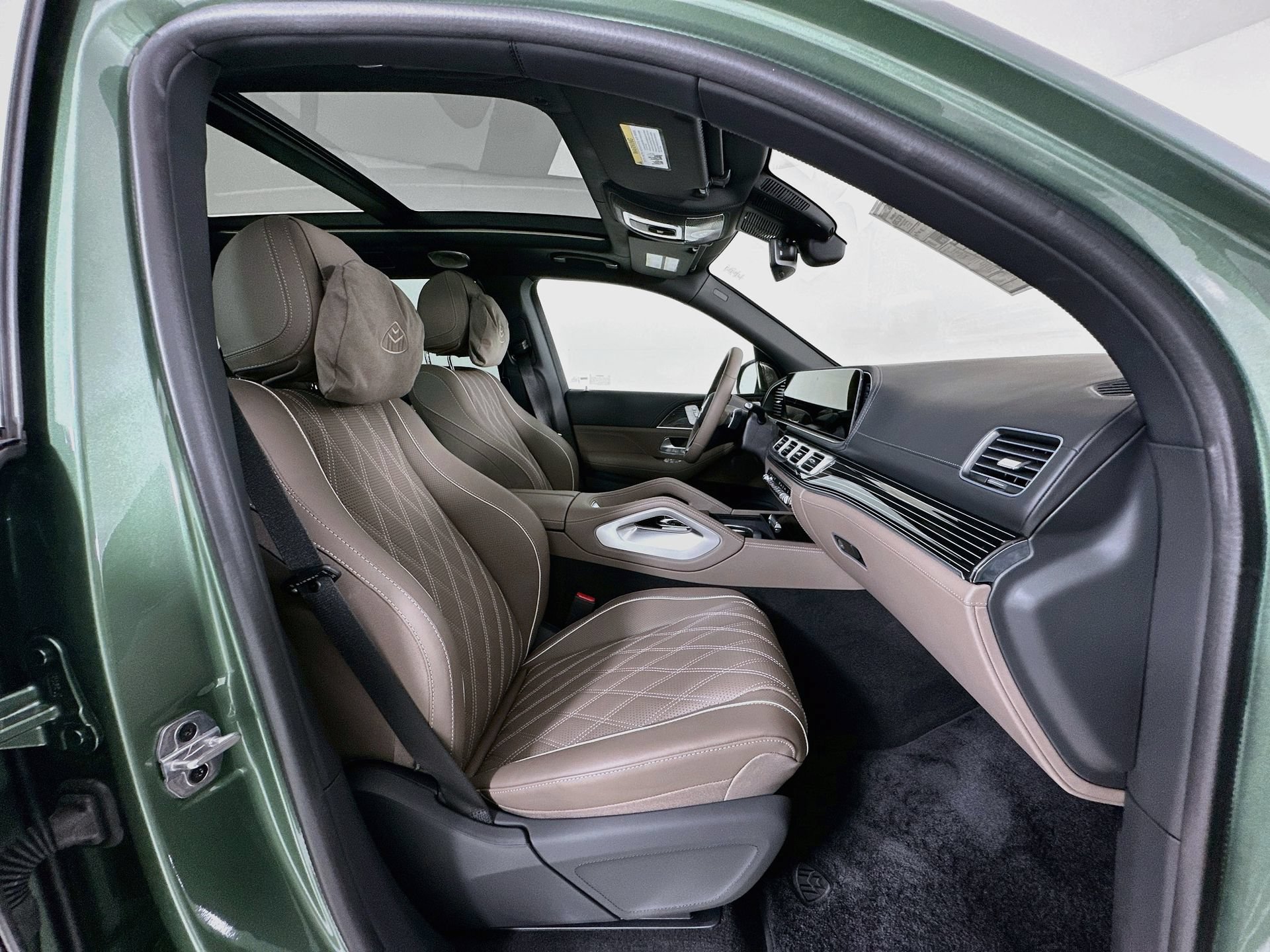 New 2026 Mercedes-Benz Maybach GLS 600 4MATIC image 31