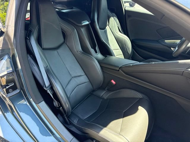 Used 2021 Chevrolet Corvette Stingray Coupe w/ Z51 Performance Package RWD image 23