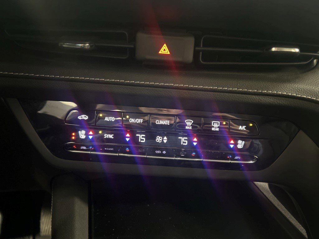 Used 2021 Buick Envision Avenir image 19