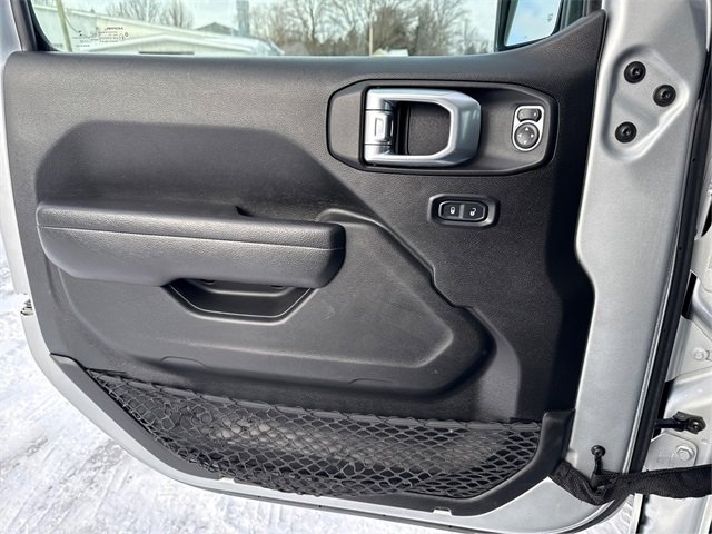 Used 2022 Jeep Gladiator Willys image 21