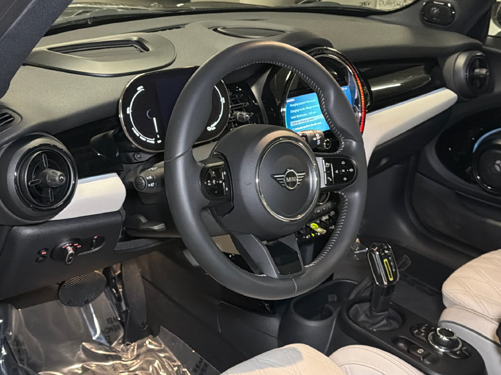 Used 2023 MINI Cooper SE FWD image 17