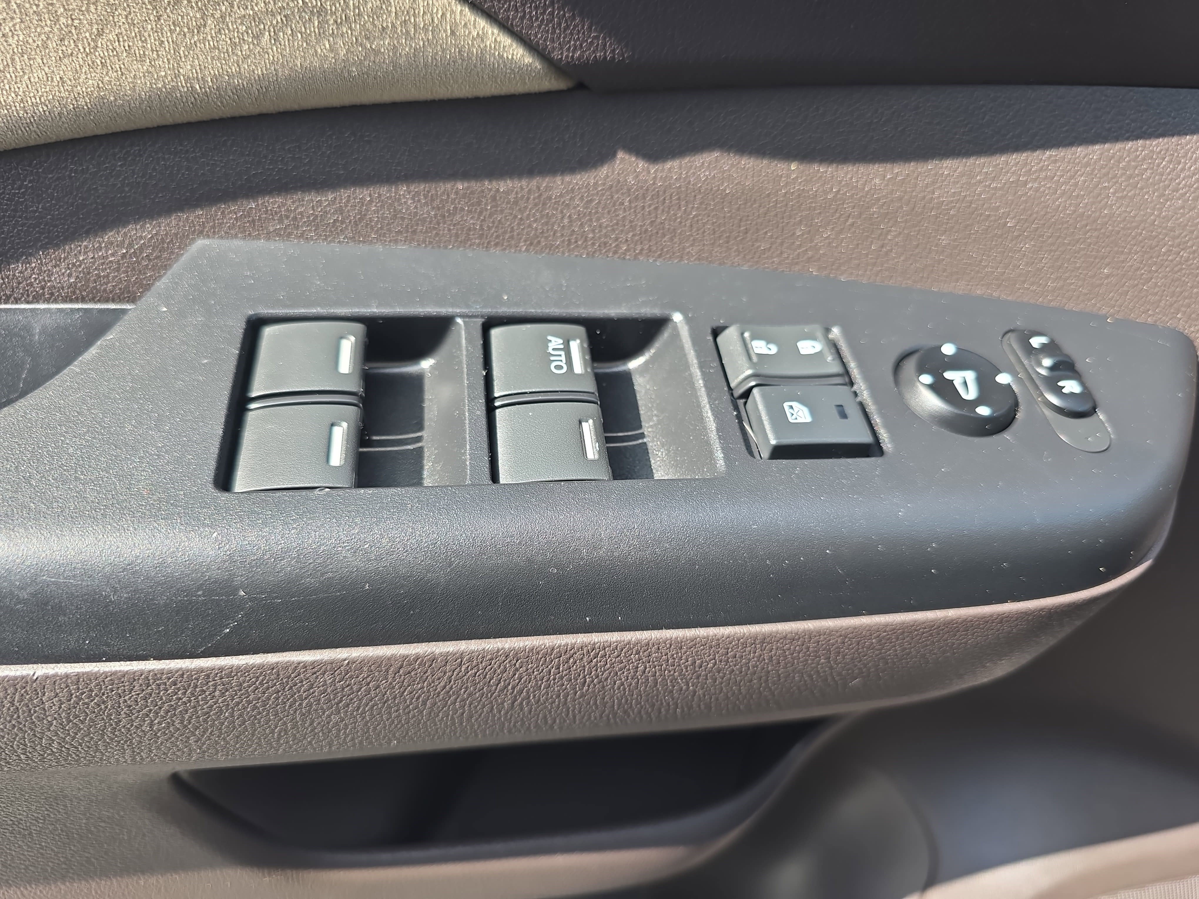 Used 2014 Honda CR-V EX image 24