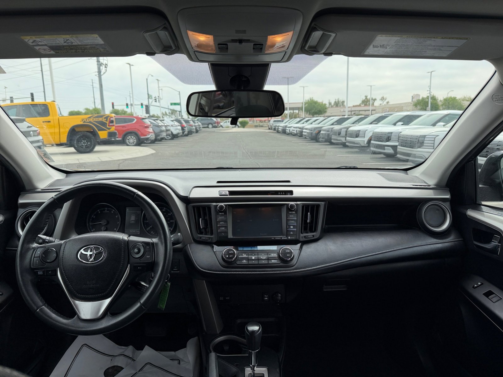 Used 2017 Toyota RAV4 XLE w/ Premium Special Value Package image 18