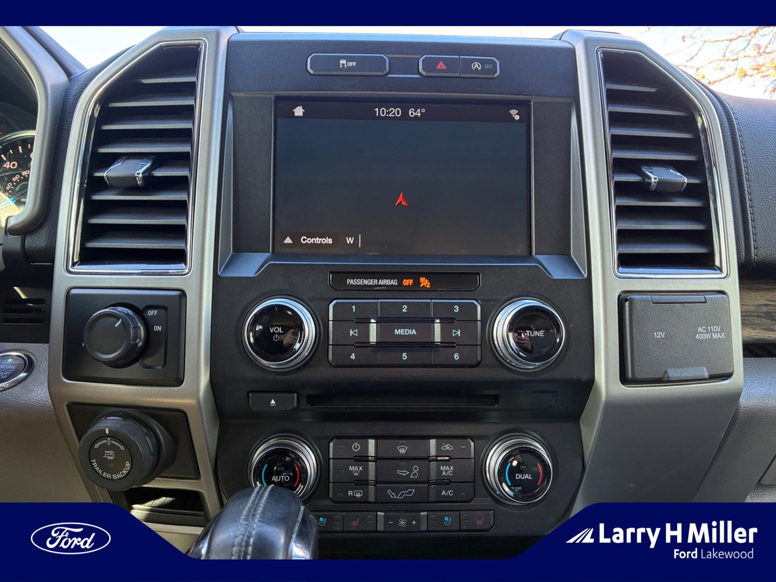 Used 2018 Ford F150 Lariat w/ Equipment Group 502A Luxury image 12