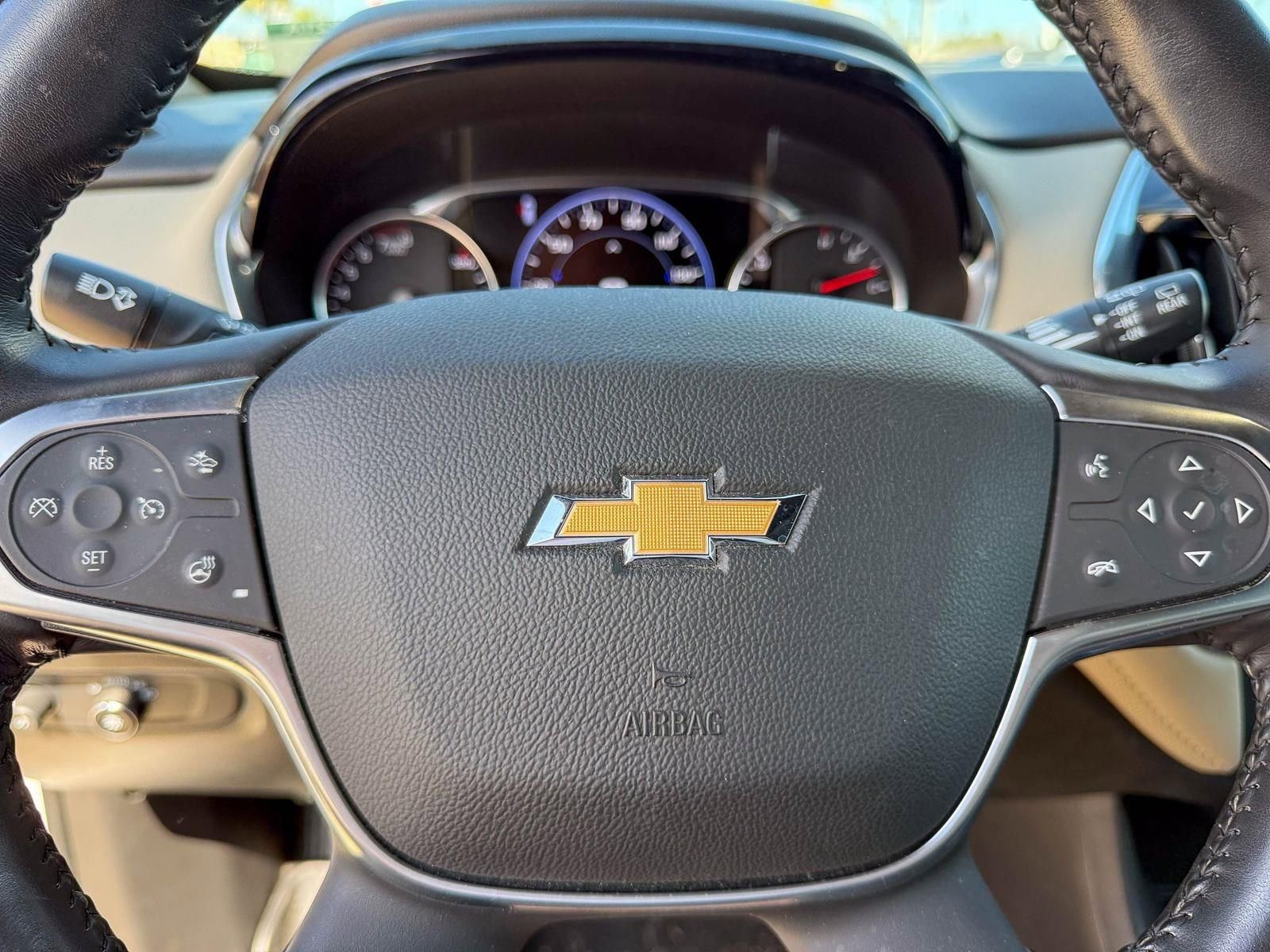 Used 2022 Chevrolet Traverse Premier image 24