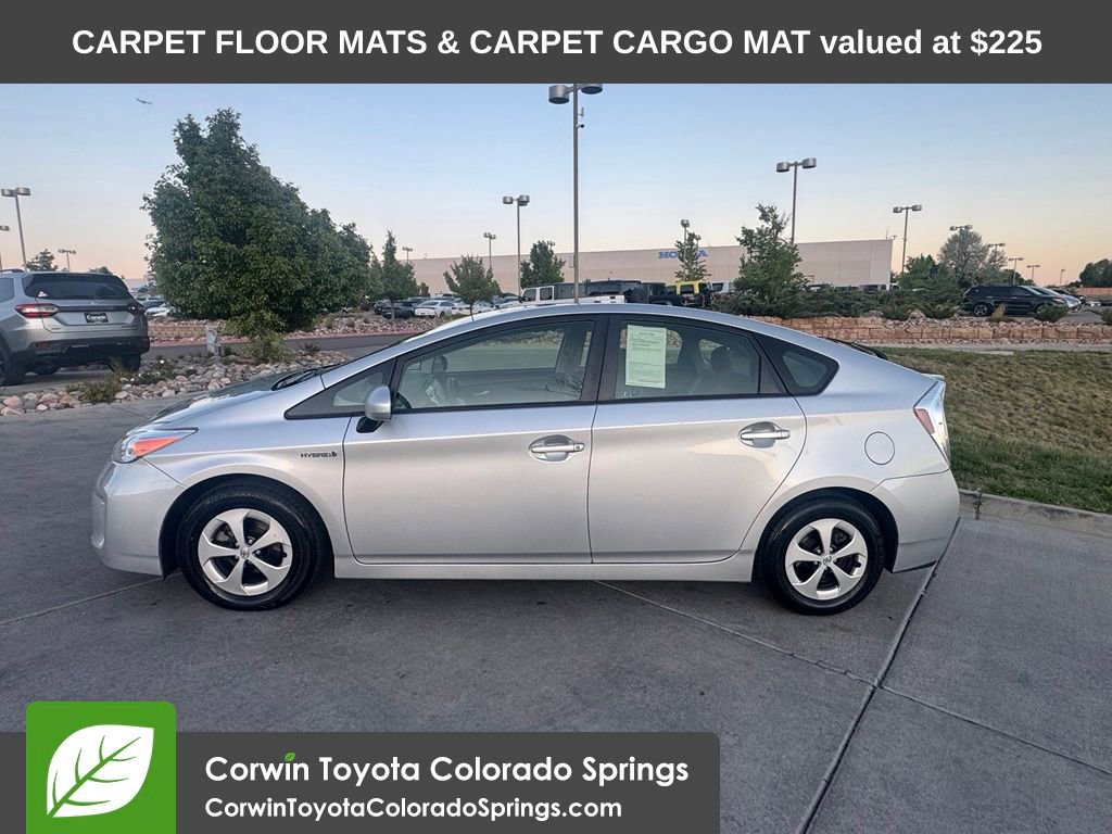 Used 2015 Toyota Prius Two FWD image 4