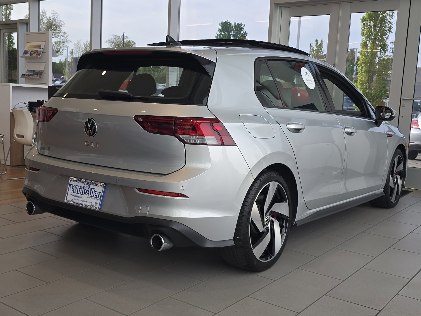 Certified 2023 Volkswagen GTI SE FWD image 22