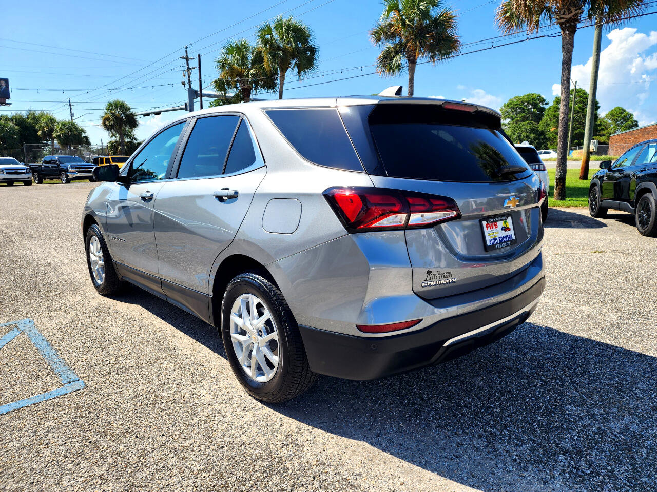 Used 2024 Chevrolet Equinox LT w/ Driver Convenience Package image 3
