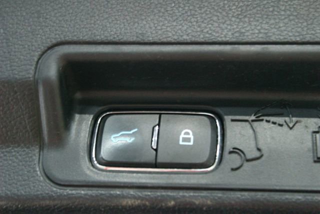 Used 2020 Ford Explorer ST image 18