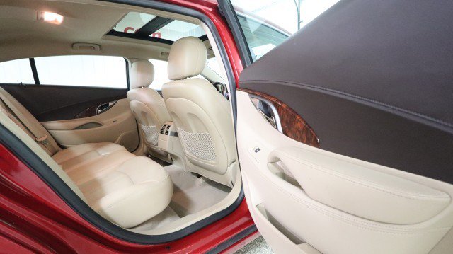 Used 2013 Buick LaCrosse Leather FWD image 11