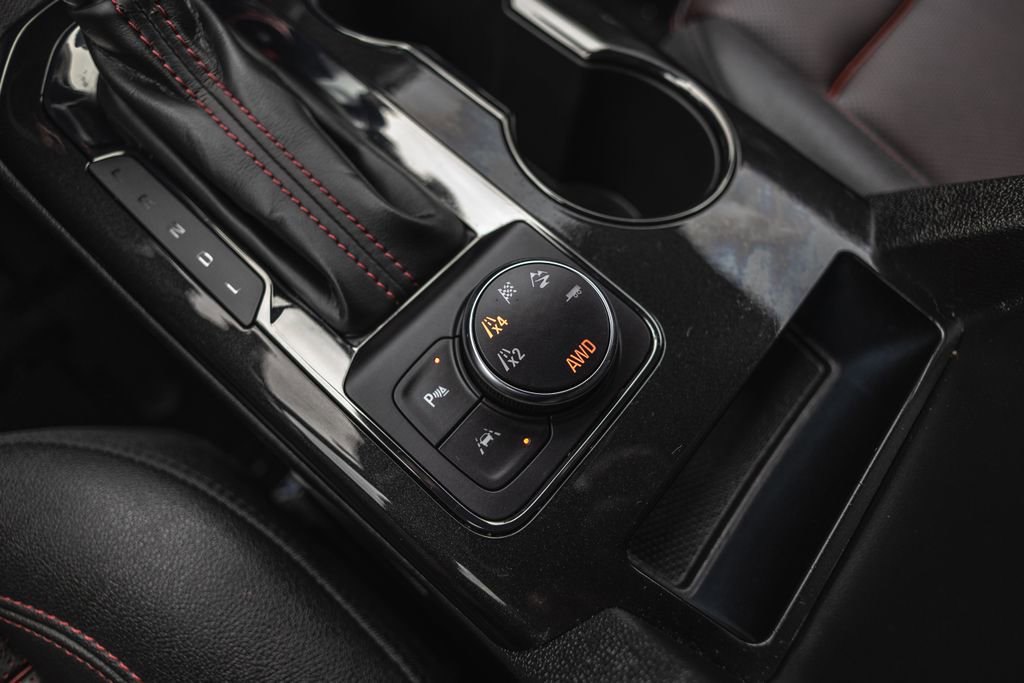 Used 2025 Chevrolet Blazer RS AWD/4WD image 18