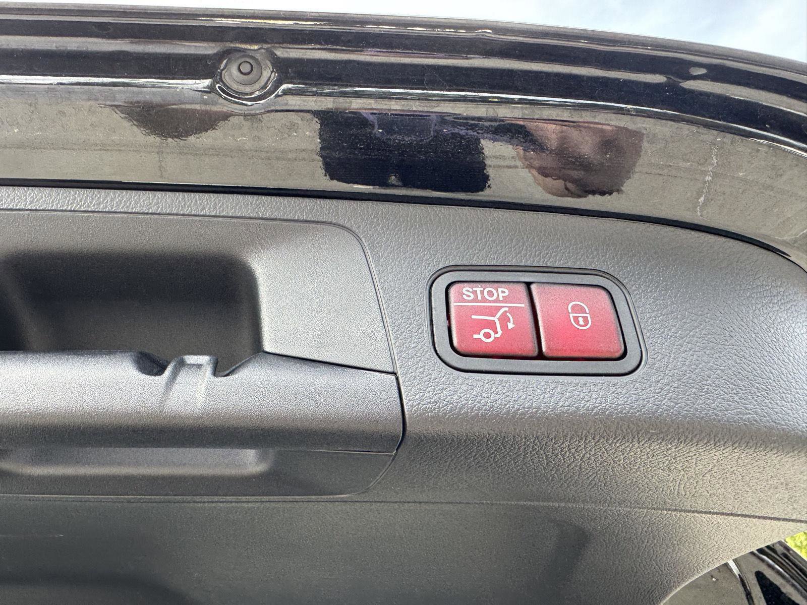 Certified 2025 Mercedes-Benz GLA 250 image 24