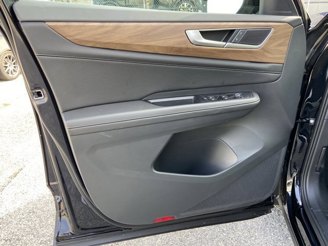 Used 2025 Volkswagen Atlas SE image 25