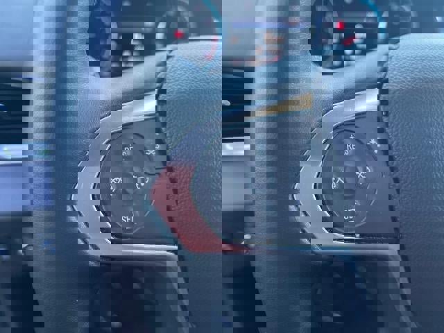 Used 2023 Chevrolet Traverse LT image 8