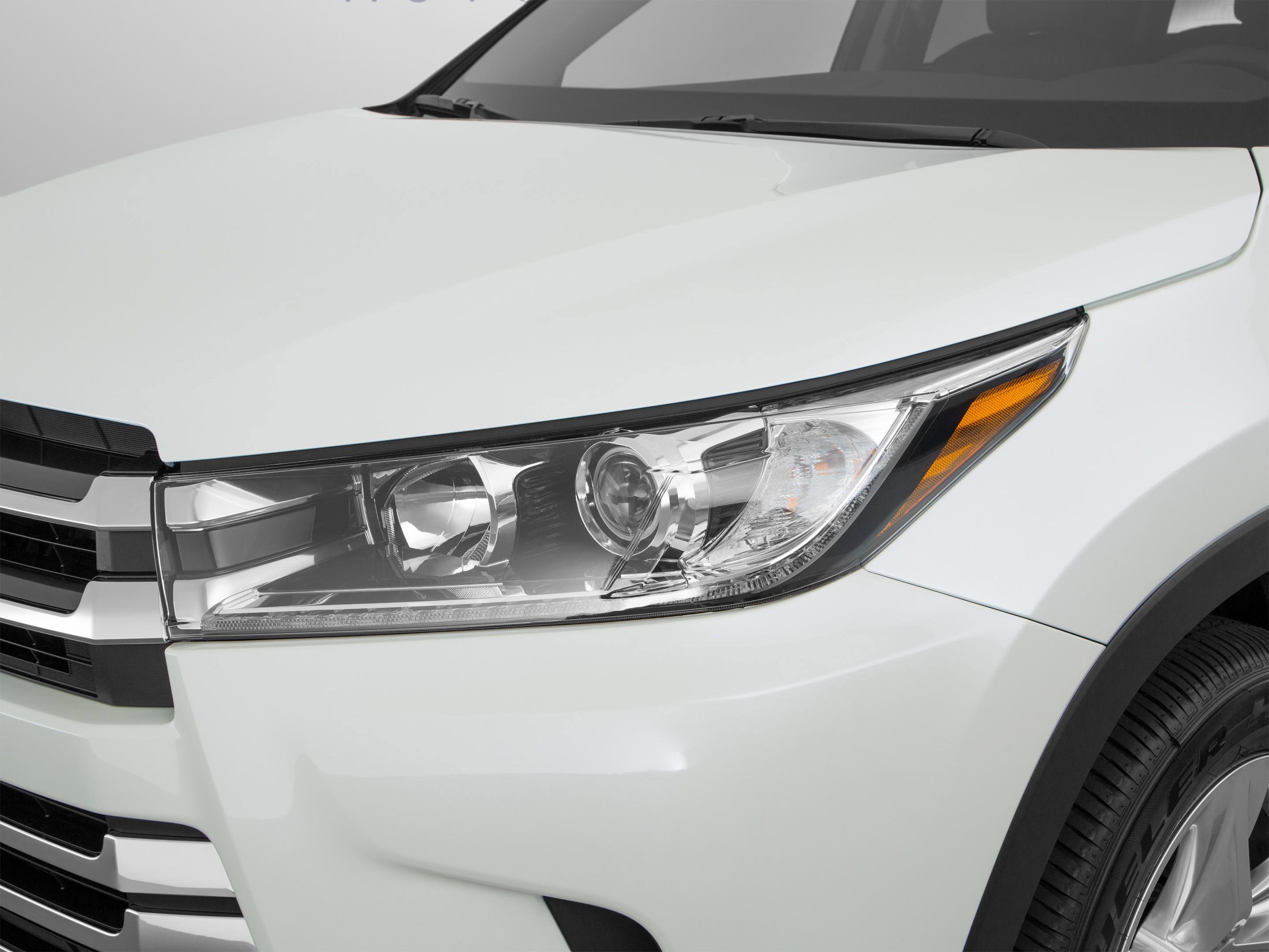 Used 2019 Toyota Highlander Limited Platinum FWD image 57