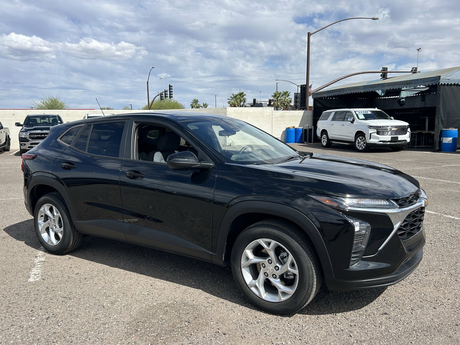 Used 2024 Chevrolet Trax LS w/ LS Convenience Package image 6