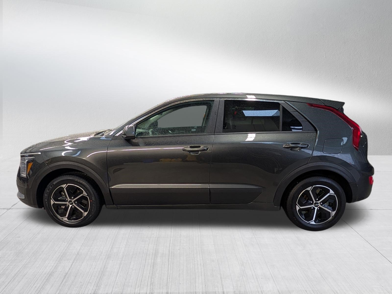 Certified 2026 Kia Niro LX FWD image 4