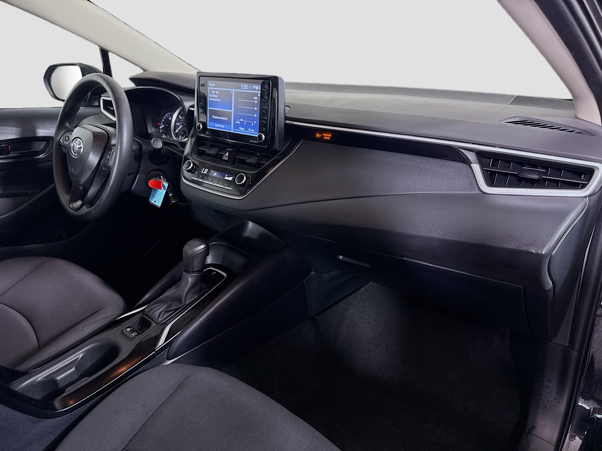 Used 2022 Toyota Corolla LE image 29