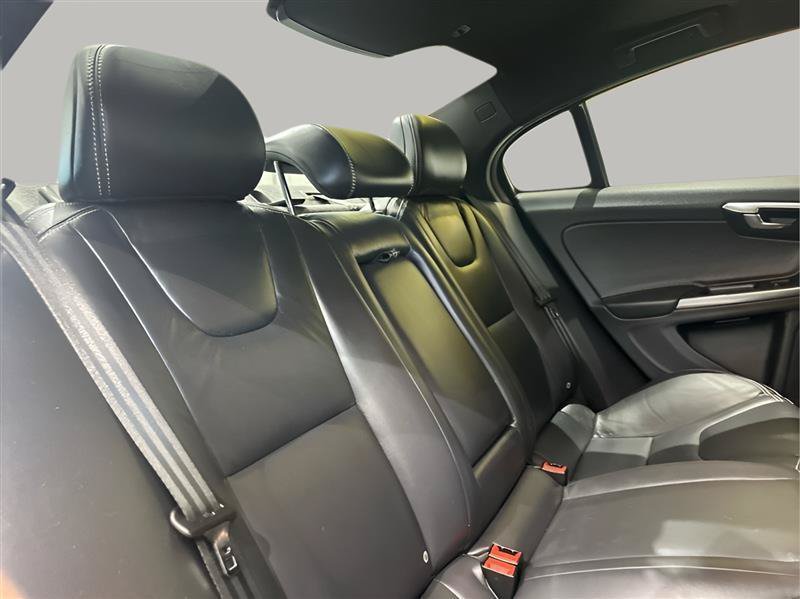 Used 2015 Volvo S60 T6 Platinum FWD image 17