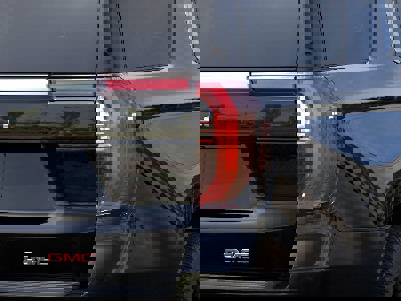 New 2025 GMC Yukon Denali w/ Sun & Power Step Package image 11