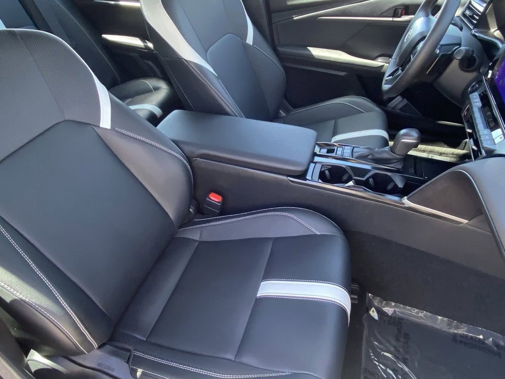 Certified 2025 Toyota Camry SE FWD image 14