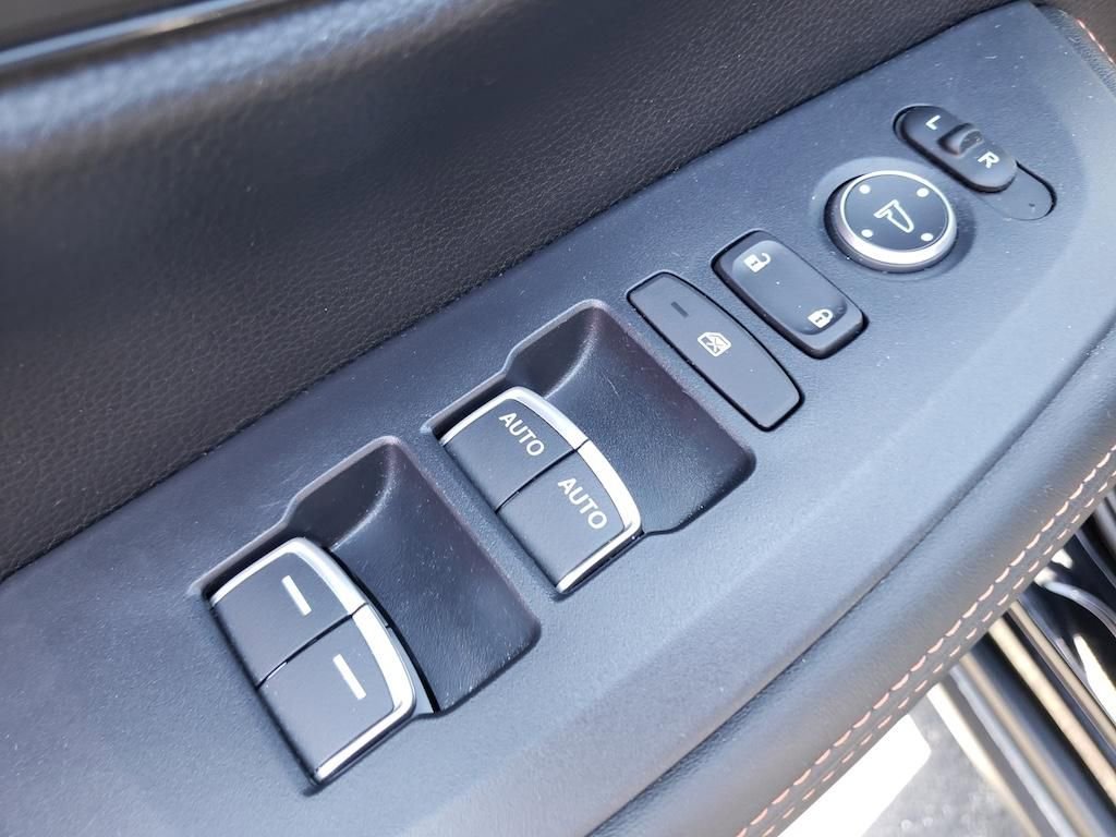 Used 2024 Honda HR-V Sport image 16