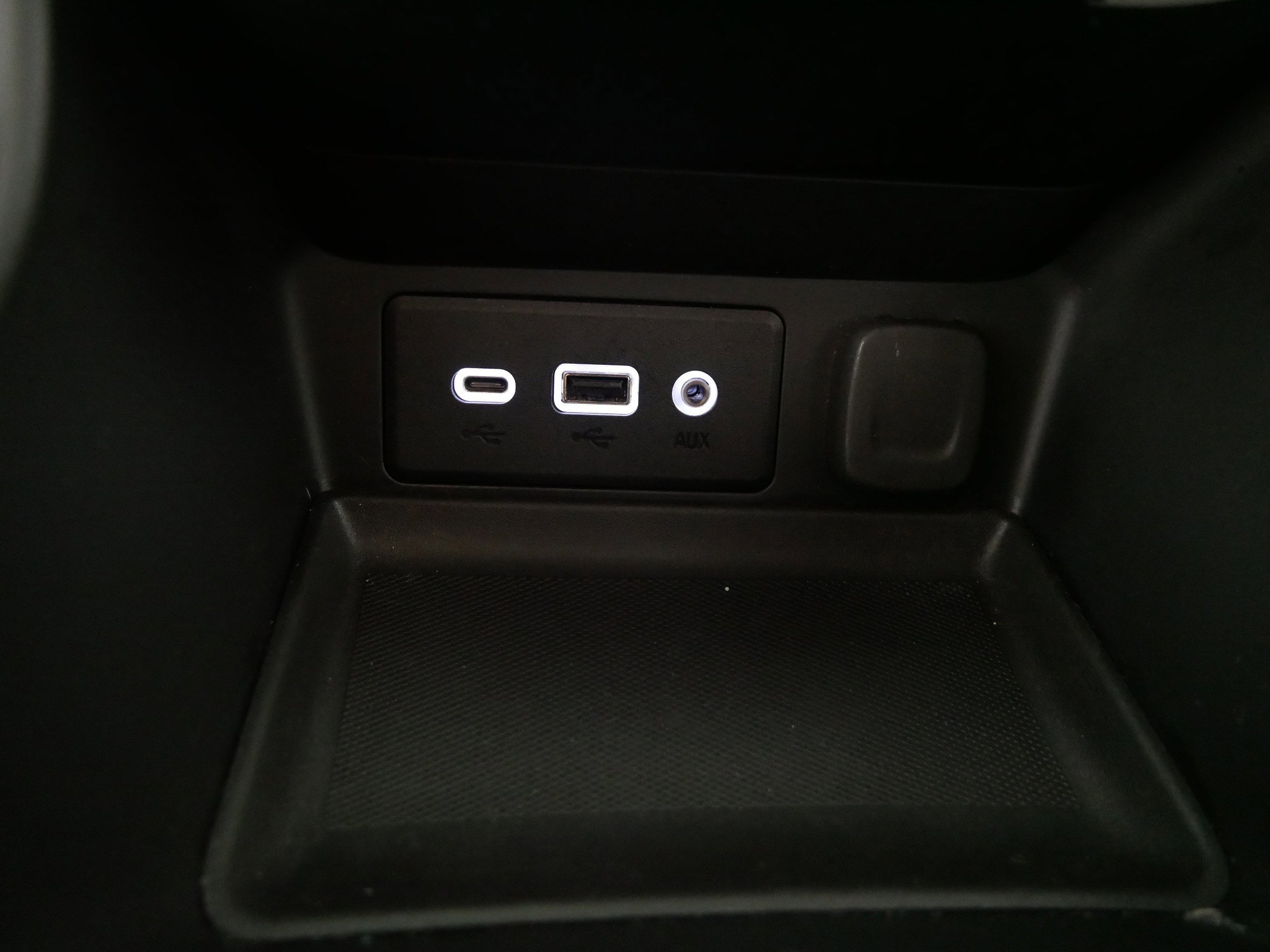 Used 2024 GMC Terrain SLE image 30