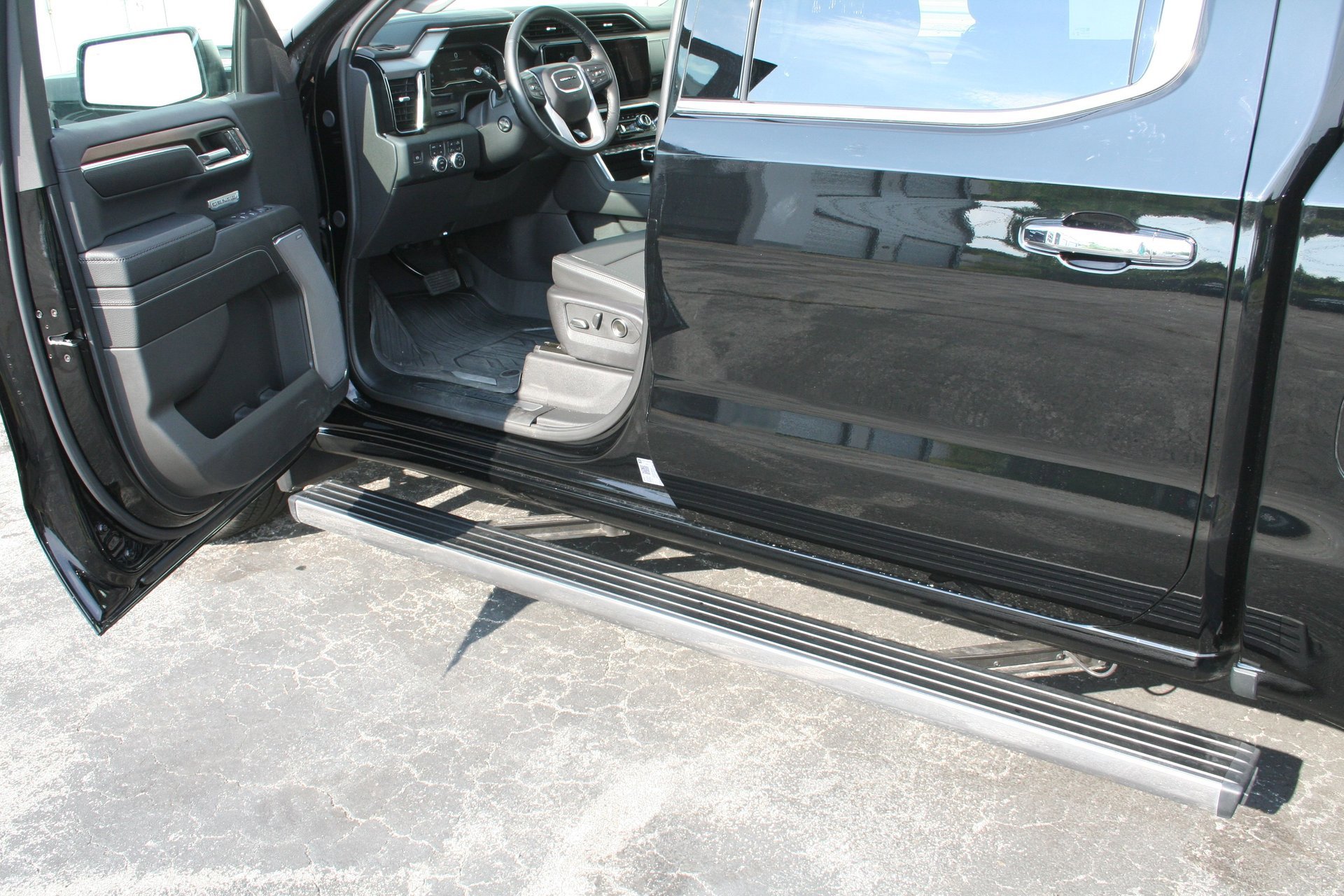 Used 2024 GMC Sierra 1500 Denali w/ Denali Reserve Package image 22