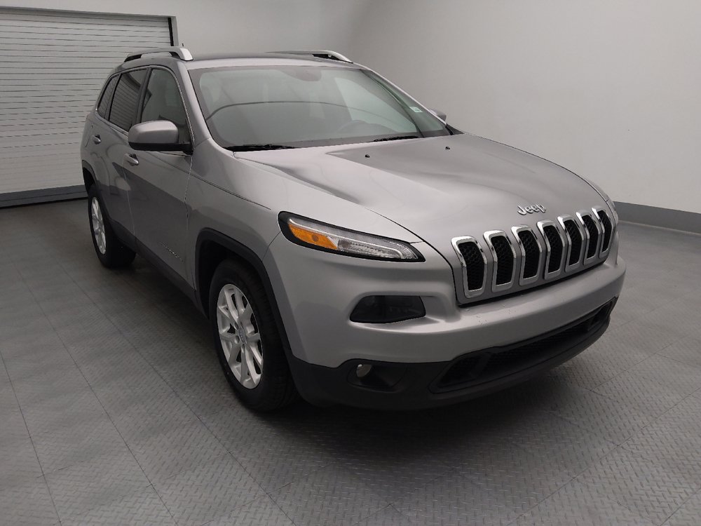 Used 2016 Jeep Cherokee Latitude FWD image 14