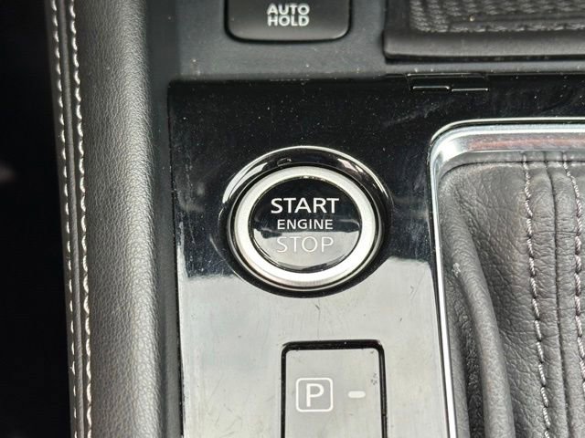 Used 2023 Nissan Kicks SR w/ SR Premium Package FWD image 39