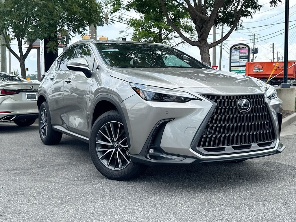 Used 2025 Lexus NX 250 FWD w/ Accessory Package (Z1) image 2