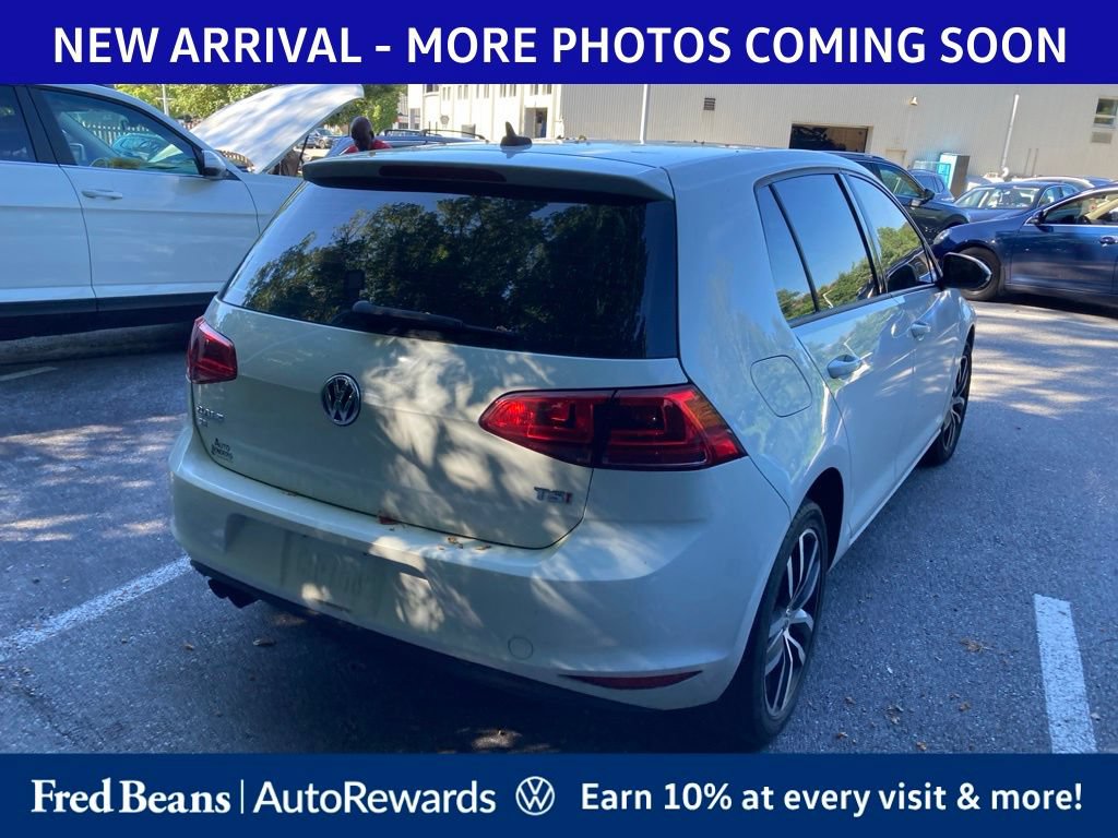 Used 2017 Volkswagen Golf SE FWD image 6