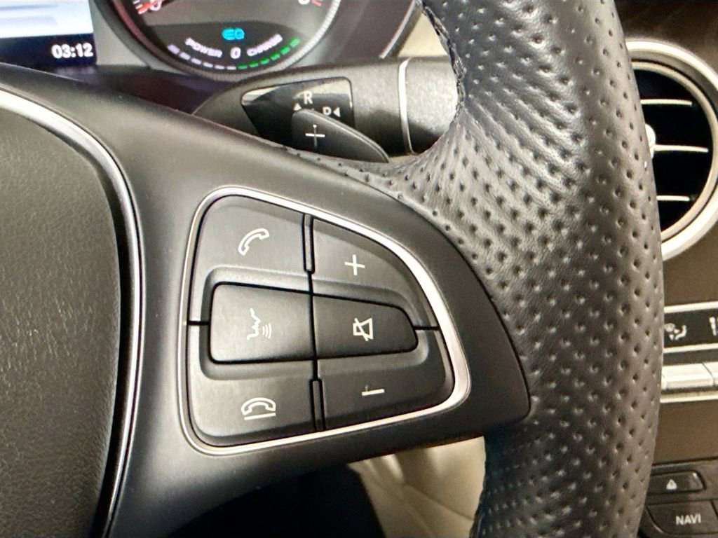 Used 2019 Mercedes-Benz GLC 350e 4MATIC image 12