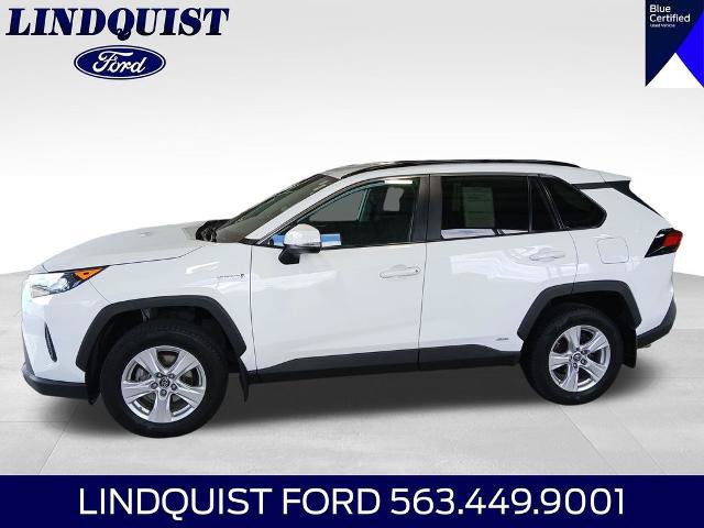 Used 2021 Toyota RAV4 LE AWD/4WD image 3