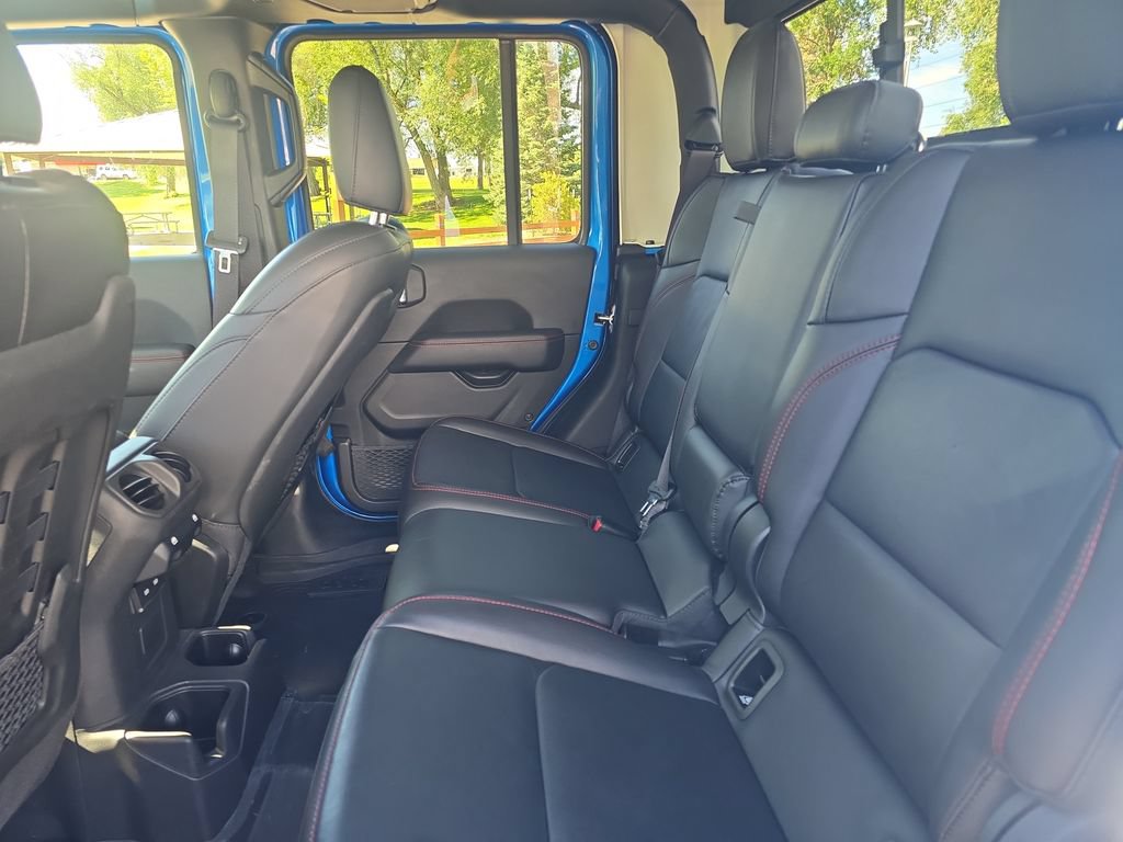 Used 2022 Jeep Gladiator Rubicon w/ LED Lighting Group AWD/4WD image 27