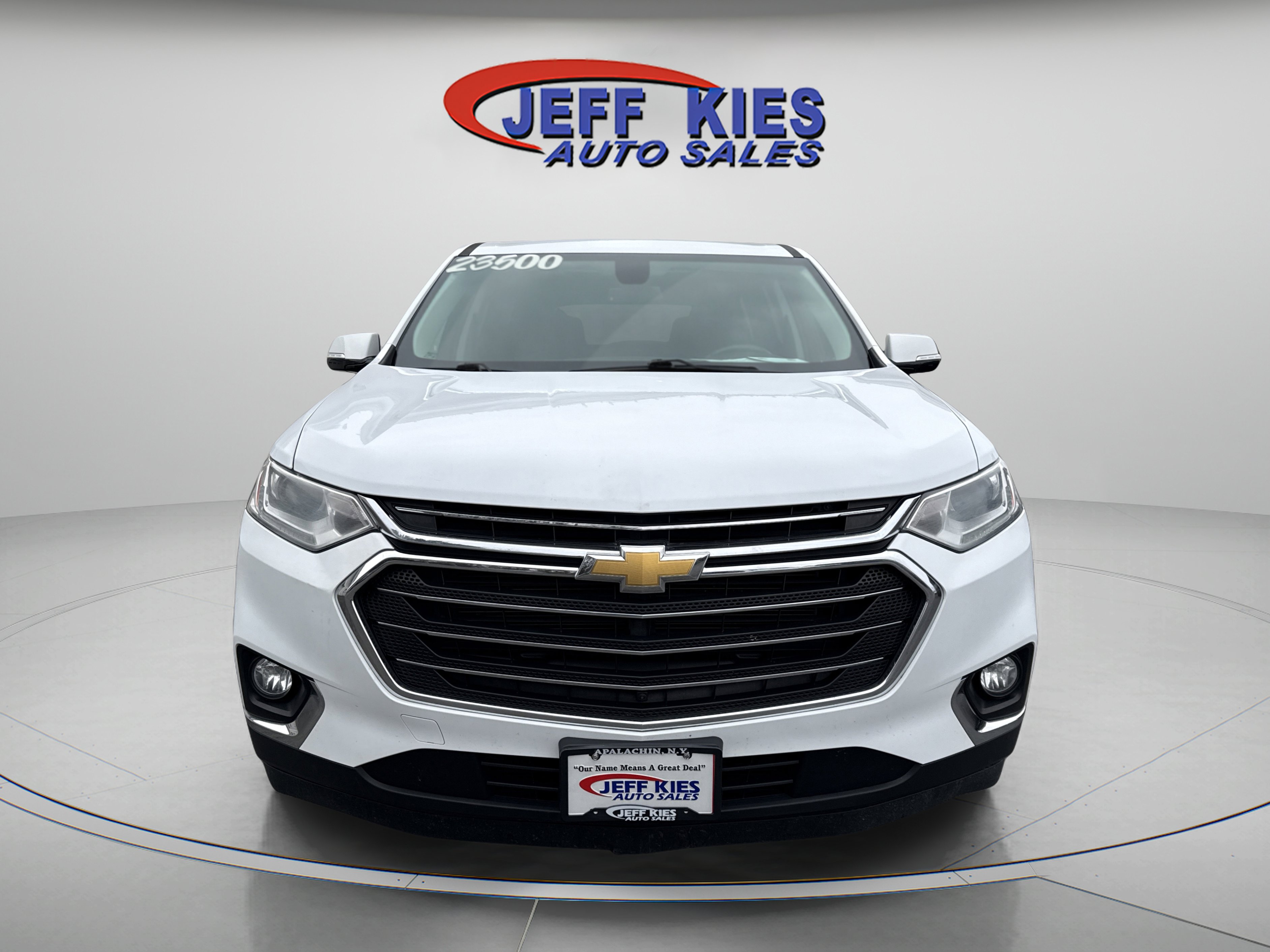 Used 2019 Chevrolet Traverse LT w/ LT Premium Package image 3