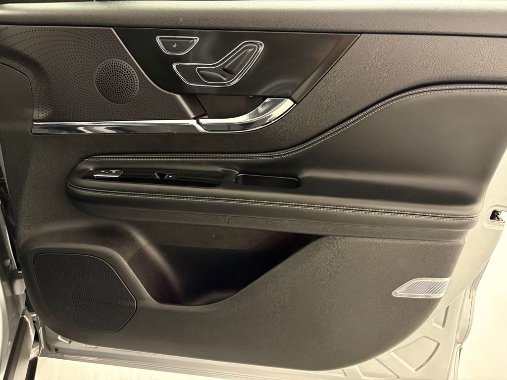 Used 2024 Lincoln Corsair Reserve w/ Equipment Group 201A image 42